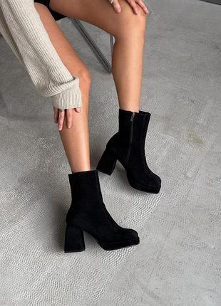 Натуральные замшевые демисезонные черные ботильоны