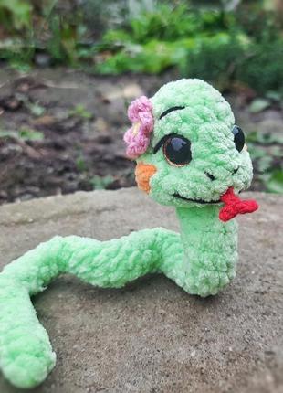 Змея ручной работы игрушка