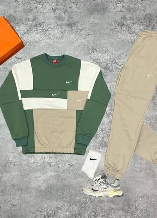 Костюм nike (свитшот+брюки) truecolor