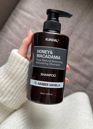 Восстанавливающий шампунь для волос kundal honey & macadamia pure natural balancing refreshing shamp