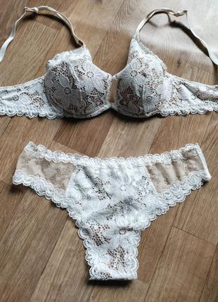 Розкішний мереживний комплект нижньої білизни intimissimi