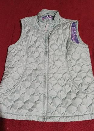 Безрукавка,жилет