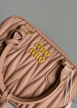 Женская сумка miu miu arcadie beige leather bag бежевая