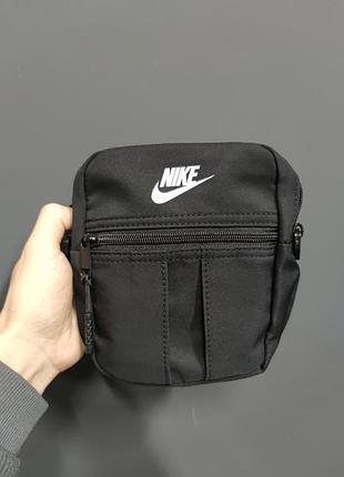 Барсетка nike чорна