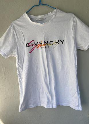 Базова футболка givenchy