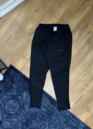 Nike чорні спортивні штани з логотипом