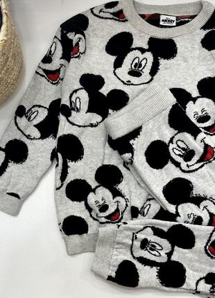 Костюм mickey mouse теплый 4-5 лет