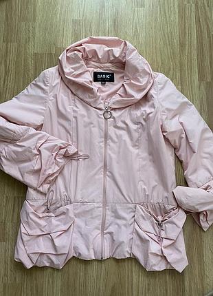 Осіння рожева куртка