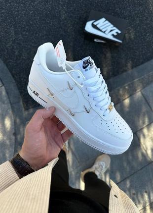 Кросівки натуральна шкіра.