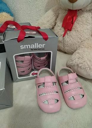 Пинетки для девочки розовые 12-18 мес smaller by see kai run