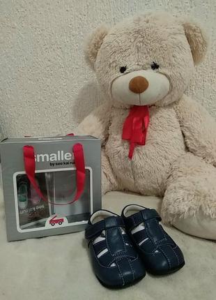 Smaller by see kai run пинетки 9-12 мес синие для девочки