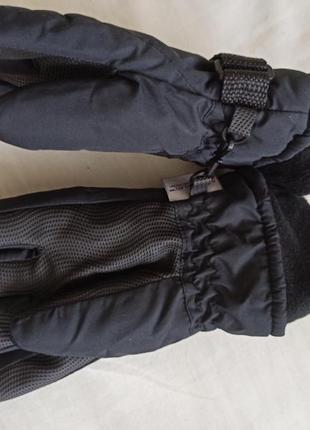 Зимние детские перчатки