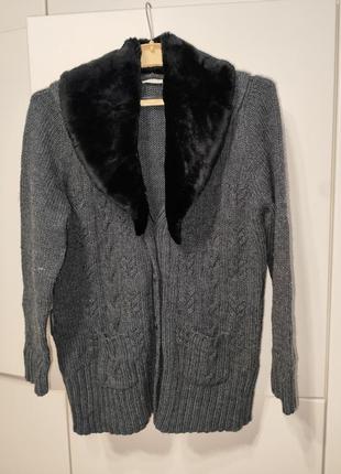 Жiночий жакет с хутром.