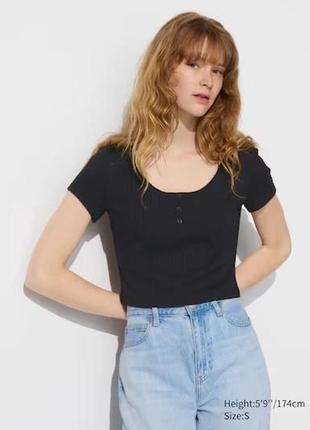 Футболка uniqlo чорна вкорочена pointelle henley t-shirt