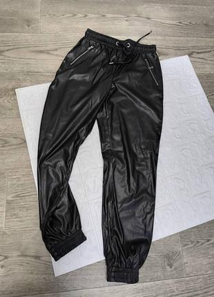 Новые кожаные джоггеры reserved