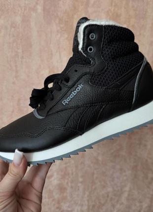 Черевики чоботи reebok на хутрі осінь - зима 35-36р