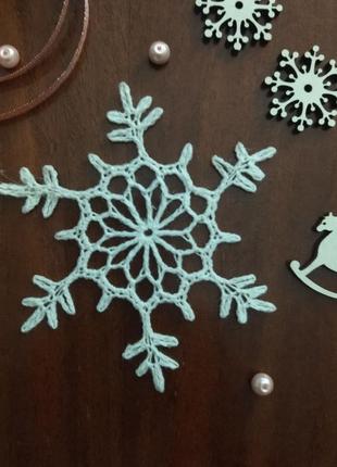 Вязаная снежинка - елочная игрушка ручной работы - подарок на рождество и новый год