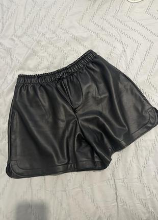 Шорты утепленные экокожа