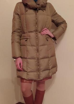 Пуховик zara бронзового цвета