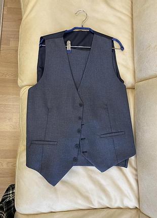 Классический костюм тройка мужской