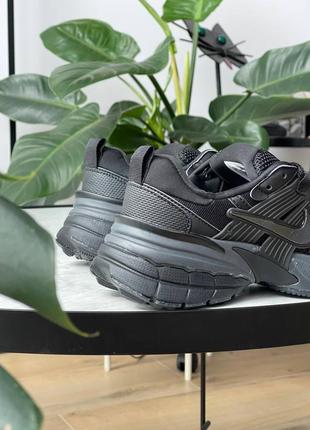 Женские кроссовки nike air more uptempo iridescent release date fd0736-0018 фото