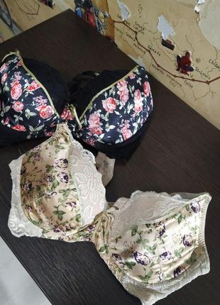 2 красивых женских бюстгальтера в цветочный принт, размер 85в, одним лотом