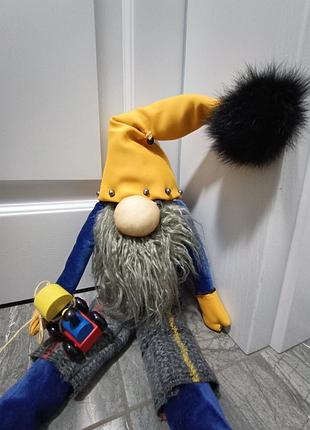 Скандинавський гном в національних кольорах