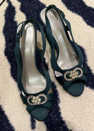 Стильные босоножки на каблуке ann harvey london 39-40