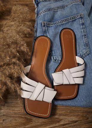 Шлепанцы сланцы на низком ходу от zara