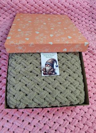 Плед из плюшевой пряжи 90*90 см