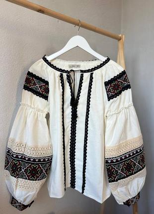 Колоритная блуза вышиванка, украинская вышиванка, этатно рубашка с вышивкой