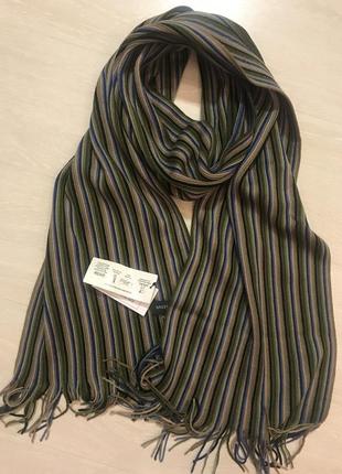 Шарф в наличии.