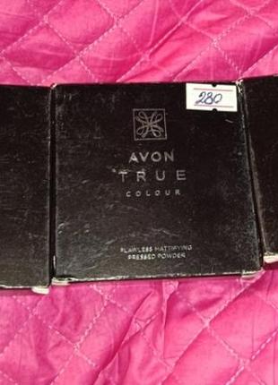 Матуюча компактна пудра avon true2 фото