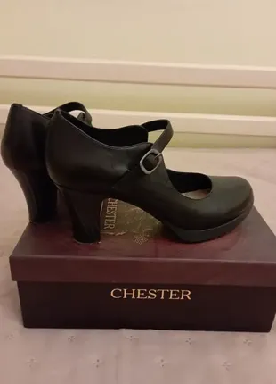 Туфлі жіночі натуральна шкіра 38р chester england