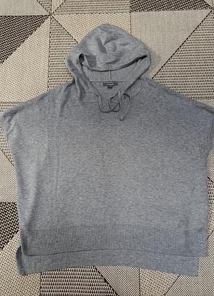 Кофта с капюшоном без рукавов