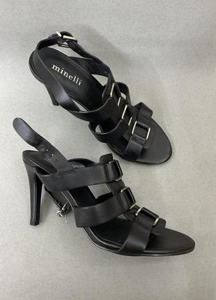 Чорні босоніжки босоножки