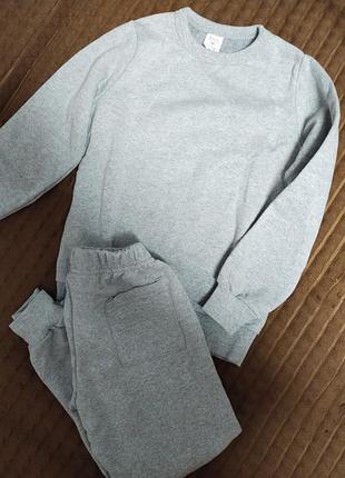 Комплект штани і кофта