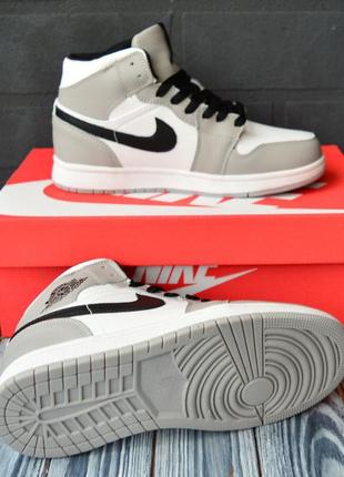 Зимние женские кроссовки Infrared air jordan 1 retro winter fur grey white black джордан серого с белым и серым цветов мех5 фото
