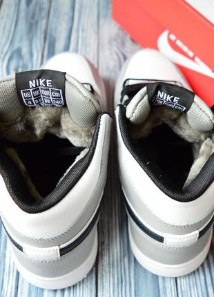 Зимние женские кроссовки Infrared air jordan 1 retro winter fur grey white black джордан серого с белым и серым цветов мех2 фото