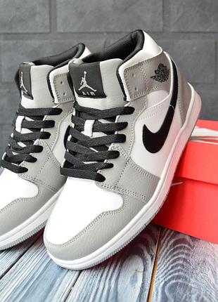 Зимние женские кроссовки sneakers air jordan 1 retro winter fur grey white black джордан серого с белым и серым цветов мех