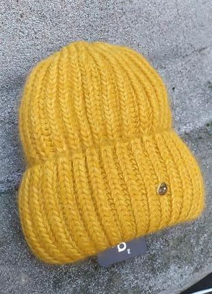 Шапочка на зиму ,,тая,,