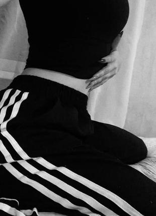 Брюки в стиле adidas