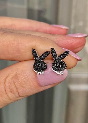 Новые эффектные серебряные сережки пусеты гвоздики playboy