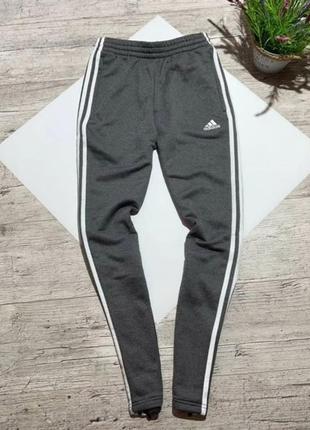 Спортивные штаны adidas