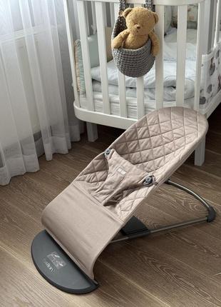 Шезлонг babybjorn
