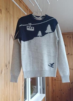 Шерстяной свитер с новогодним мотивом ☃️🎄❄️