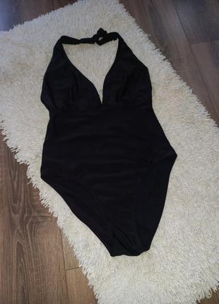 Суцільний купальник