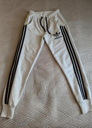 Штани adidas