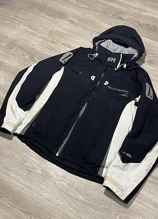 Курточка helly hansen