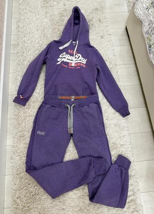 Костюм на флисе на l superdry в идеальном состоянии